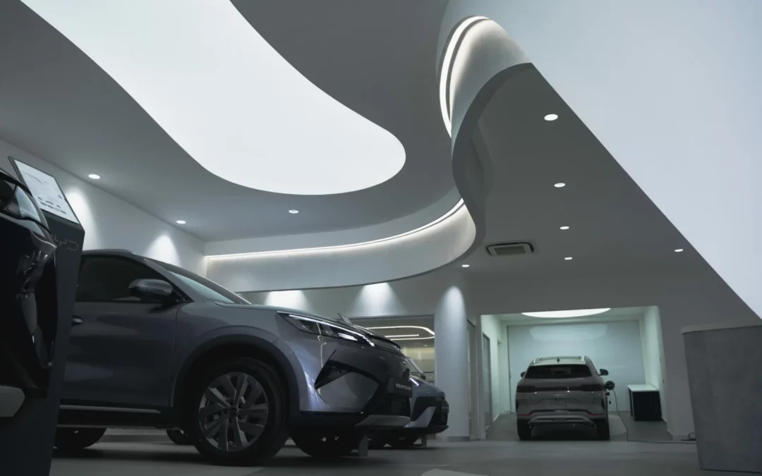 Del diseño a la instalación: la carpintería técnica de los concesionarios BYD