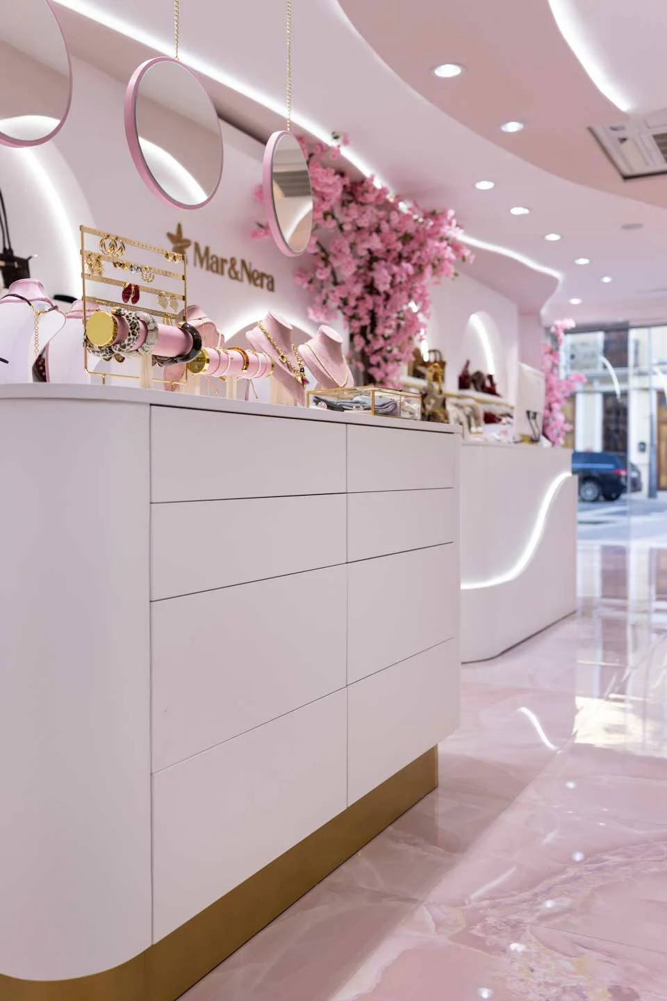 mobiliario retail